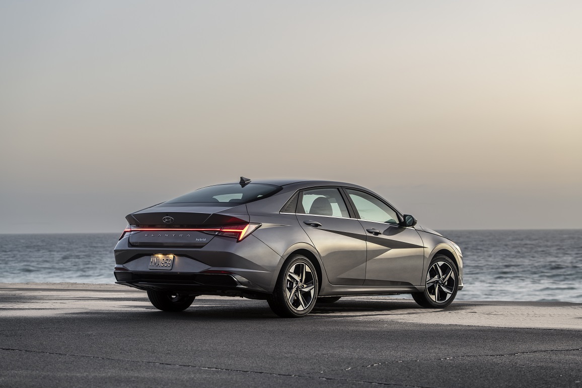 Prueba: Hyundai Elantra Hibrido del 2023, entre los mejores sedanes hibrido de su clase