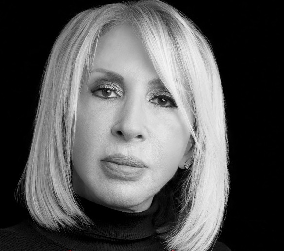 Laura Bozzo Columna Estilos