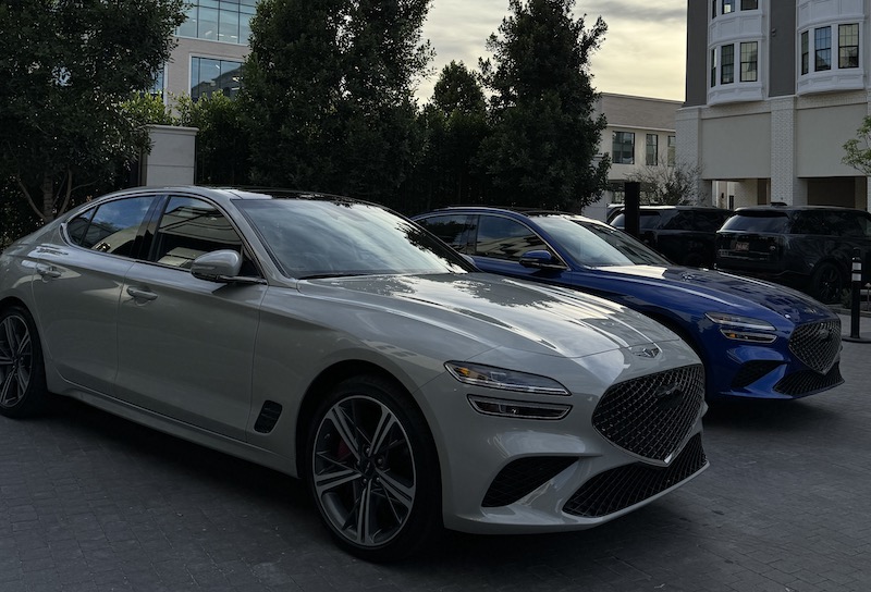 Genesis presentó la generación 2025 de su sedan compacto
