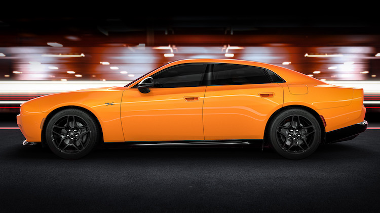 Dodge Charger Daytona R/T de 4 puertas