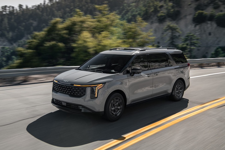 Kia Carnival Hybrid 2025