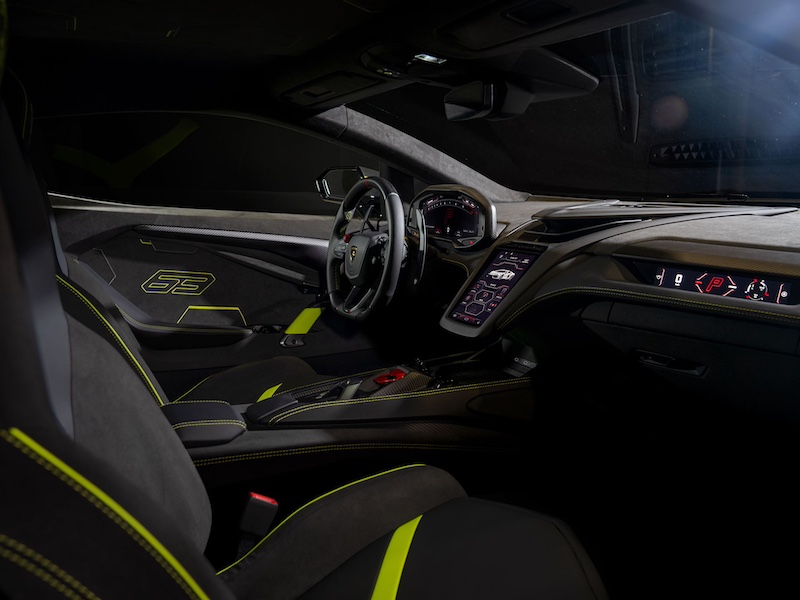 Lamborghini Revuelto