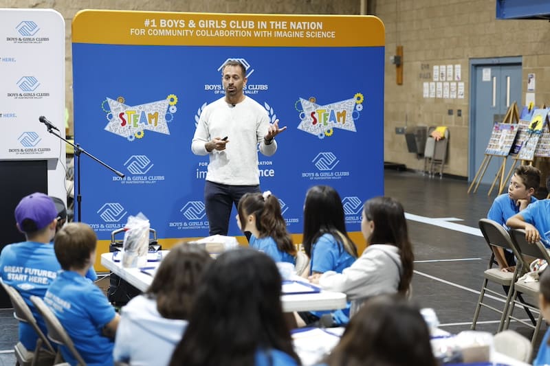 Genesis en el Boys & Girls Club de Huntington Valley