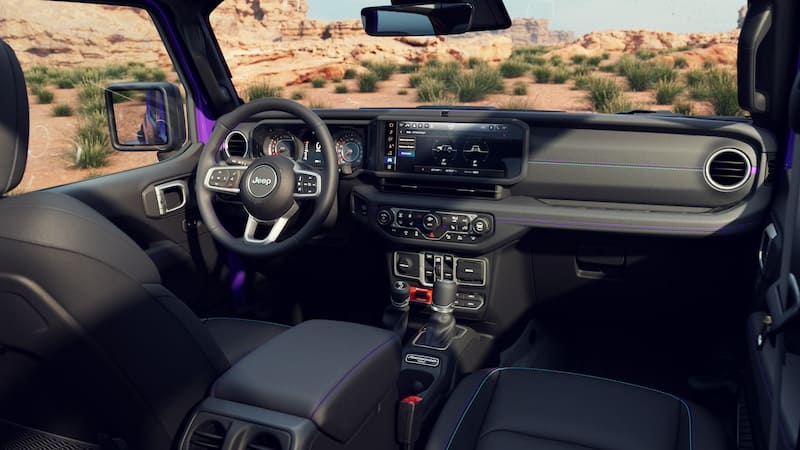 Interior de los Jeep Wrangler y Gladiator Rewind 2026
